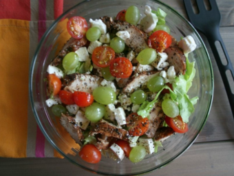 Sałata z glazurowanym kurczakiem