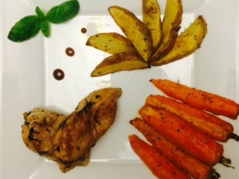 Marynowana pierś z kurczaka i warzywa w occie słodowym