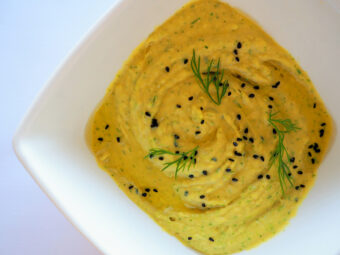 Pasta z białej fasoli z musztardą i czarnuszką